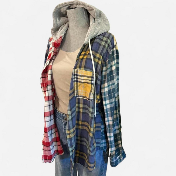 American eagle Tops - American Eagle 90s Grunge oversized plaid patchwork flannel hoodie